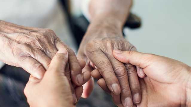 광고 "신체 급격 노화의 두 변곡점…44세, 그리고 60세"